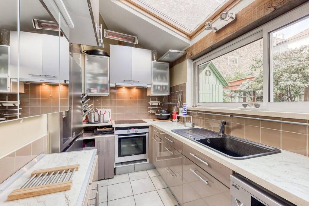Appartement De Caractere Avec Jardinet Privatif A 1 Min Metro 1, Paris, Disneyland فَنسين المظهر الخارجي الصورة